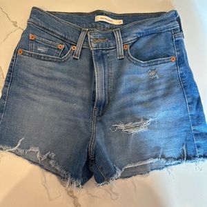 levi shorts